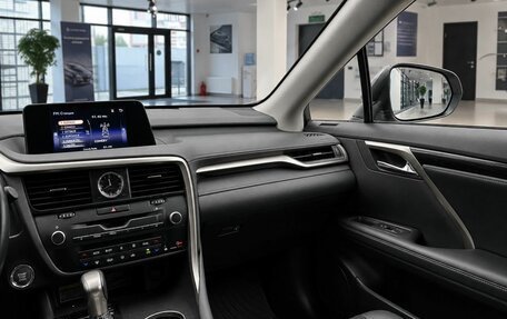Lexus RX IV рестайлинг, 2018 год, 3 780 000 рублей, 9 фотография