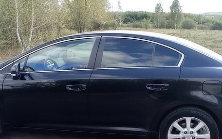 Toyota Avensis III рестайлинг, 2011 год, 910 000 рублей, 3 фотография