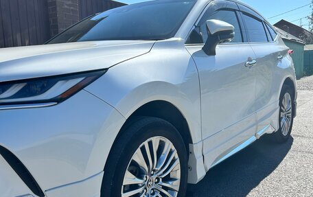 Toyota Harrier, 2020 год, 3 950 000 рублей, 29 фотография