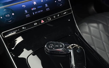 Mercedes-Benz S-Класс, 2023 год, 8 900 000 рублей, 19 фотография
