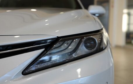 Toyota Camry, 2021 год, 2 599 000 рублей, 9 фотография