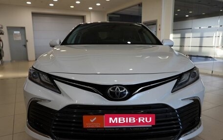Toyota Camry, 2021 год, 2 599 000 рублей, 2 фотография