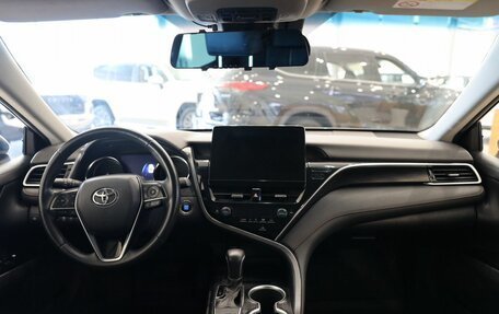 Toyota Camry, 2021 год, 2 599 000 рублей, 17 фотография