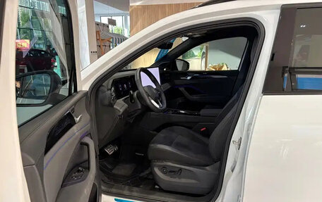 Volkswagen Tiguan, 2026 год, 3 893 069 рублей, 9 фотография