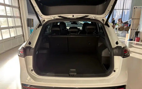 Volkswagen Tiguan, 2026 год, 3 893 069 рублей, 14 фотография