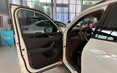 Volkswagen Tiguan, 2026 год, 3 893 069 рублей, 11 фотография