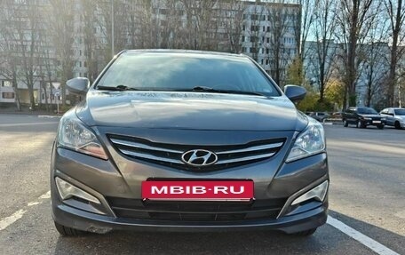 Hyundai Solaris II рестайлинг, 2015 год, 900 000 рублей, 8 фотография