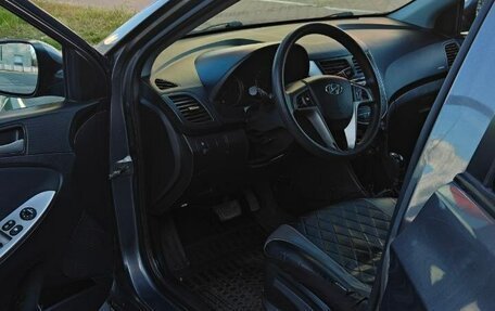 Hyundai Solaris II рестайлинг, 2015 год, 900 000 рублей, 12 фотография
