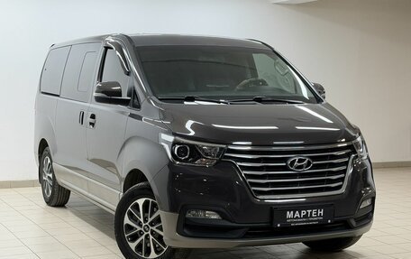 Hyundai Grand Starex Grand Starex I рестайлинг 2, 2019 год, 4 200 000 рублей, 3 фотография