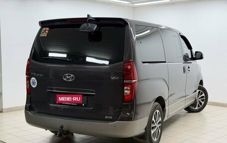 Hyundai Grand Starex Grand Starex I рестайлинг 2, 2019 год, 4 200 000 рублей, 4 фотография