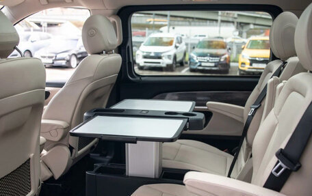 Mercedes-Benz V-Класс, 2020 год, 4 690 000 рублей, 12 фотография