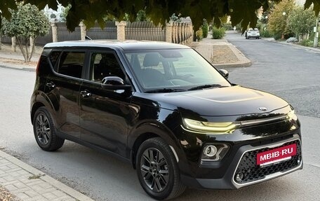 KIA Soul III, 2019 год, 1 950 000 рублей, 3 фотография