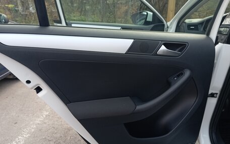 Volkswagen Jetta VII, 2012 год, 990 000 рублей, 4 фотография
