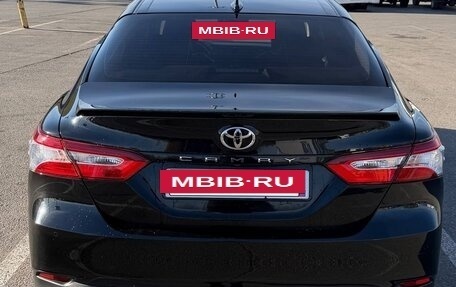 Toyota Camry, 2019 год, 2 490 000 рублей, 4 фотография
