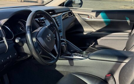 Toyota Camry, 2019 год, 2 490 000 рублей, 5 фотография
