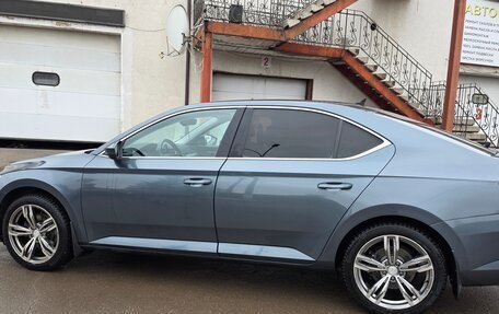 Skoda Superb III рестайлинг, 2018 год, 2 750 000 рублей, 4 фотография