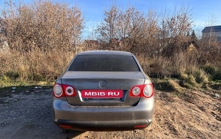 Volkswagen Jetta VII, 2008 год, 450 000 рублей, 3 фотография