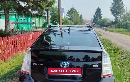 Toyota Prius, 2011 год, 1 000 000 рублей, 3 фотография