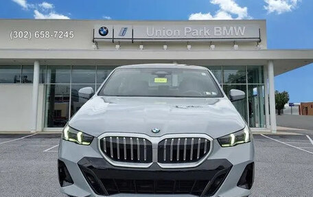 BMW 5 серия, 2024 год, 6 980 000 рублей, 2 фотография