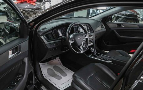 Hyundai Sonata VII, 2019 год, 1 990 000 рублей, 10 фотография