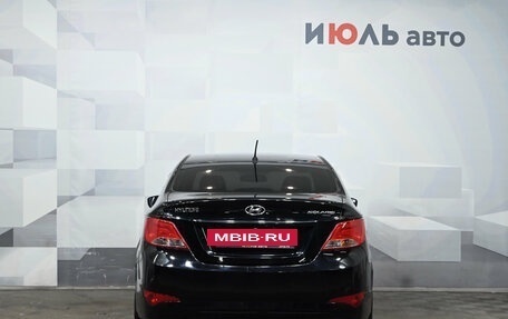 Hyundai Solaris II рестайлинг, 2015 год, 1 070 000 рублей, 5 фотография