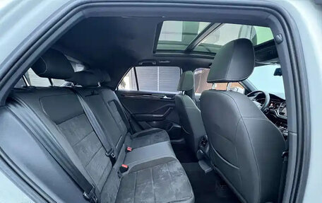 Volkswagen T-Roc I, 2023 год, 1 600 444 рублей, 16 фотография