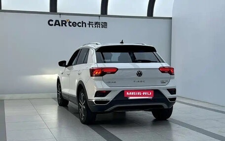 Volkswagen T-Roc I, 2023 год, 1 600 444 рублей, 5 фотография