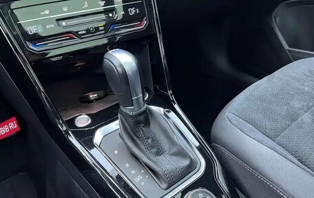 Volkswagen T-Roc I, 2023 год, 1 600 444 рублей, 18 фотография