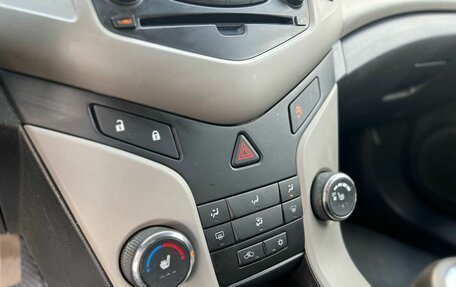 Chevrolet Cruze II, 2012 год, 680 000 рублей, 13 фотография