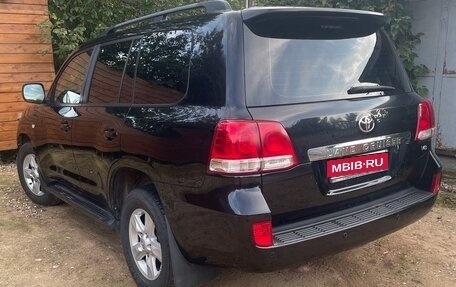 Toyota Land Cruiser 200, 2011 год, 3 800 000 рублей, 1 фотография