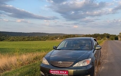 Toyota Camry V40, 2004 год, 600 000 рублей, 1 фотография