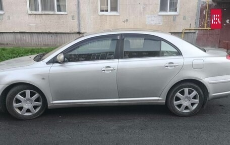 Toyota Avensis III рестайлинг, 2004 год, 550 000 рублей, 3 фотография