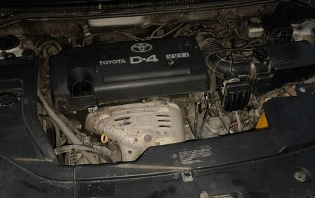 Toyota Avensis III рестайлинг, 2004 год, 550 000 рублей, 7 фотография