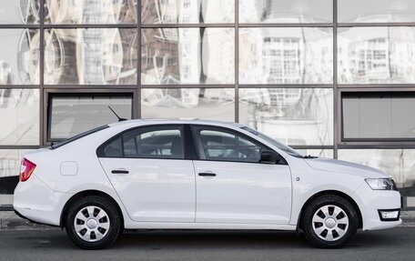 Skoda Rapid I, 2017 год, 1 070 000 рублей, 6 фотография