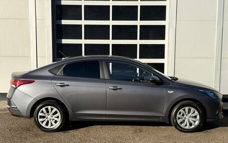 Hyundai Solaris II рестайлинг, 2022 год, 1 600 000 рублей, 6 фотография