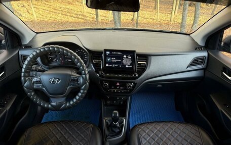 Hyundai Solaris II рестайлинг, 2022 год, 1 600 000 рублей, 12 фотография