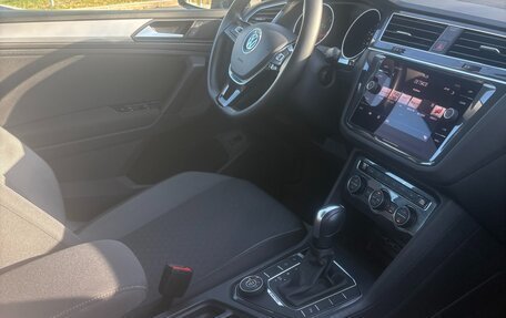 Volkswagen Tiguan II, 2020 год, 2 580 000 рублей, 3 фотография