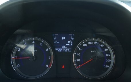 Hyundai Solaris II рестайлинг, 2011 год, 749 000 рублей, 10 фотография