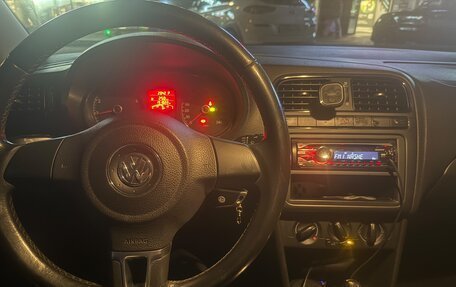 Volkswagen Polo VI (EU Market), 2011 год, 770 000 рублей, 1 фотография