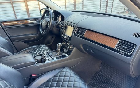 Volkswagen Touareg III, 2018 год, 4 000 000 рублей, 14 фотография
