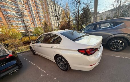 BMW 5 серия, 2018 год, 2 900 000 рублей, 7 фотография