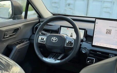 Toyota RAV4, 2026 год, 4 300 000 рублей, 8 фотография