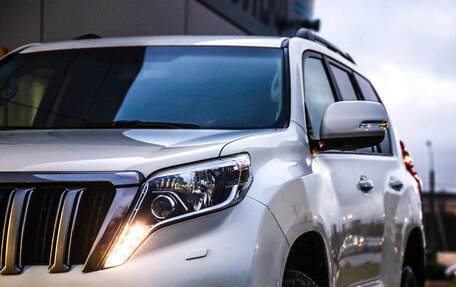 Toyota Land Cruiser Prado 150 рестайлинг, 2015 год, 3 194 000 рублей, 2 фотография