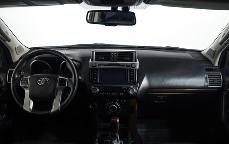 Toyota Land Cruiser Prado 150 рестайлинг, 2015 год, 3 194 000 рублей, 11 фотография