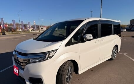 Honda Stepwgn IV рестайлинг, 2021 год, 2 450 000 рублей, 1 фотография