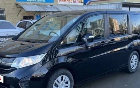 Honda Stepwgn IV рестайлинг, 2017 год, 2 000 000 рублей, 15 фотография
