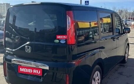 Honda Stepwgn IV рестайлинг, 2017 год, 2 000 000 рублей, 8 фотография