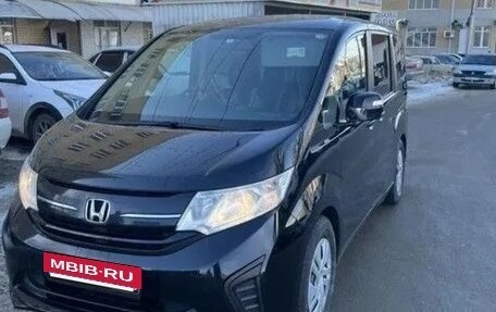 Honda Stepwgn IV рестайлинг, 2017 год, 2 000 000 рублей, 11 фотография