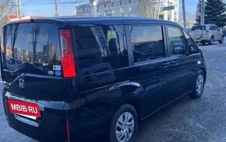 Honda Stepwgn IV рестайлинг, 2017 год, 2 000 000 рублей, 20 фотография