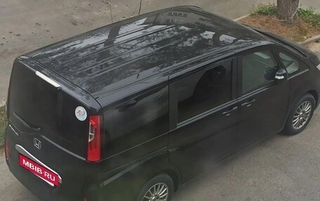 Honda Stepwgn IV рестайлинг, 2017 год, 2 000 000 рублей, 29 фотография